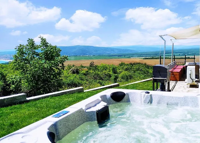 Луксозна вила Meraki